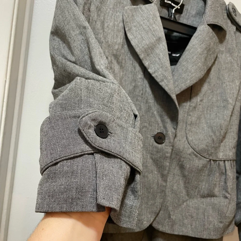 Club Monaco Grey Tailored Suit Set - Picture 4 of 16